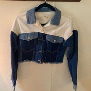 Pac sun multi tone denim jacket cropped 
XS/S
